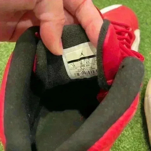Jordan 12 Retro, Gym Red Size 11 - Picture 6 of 7